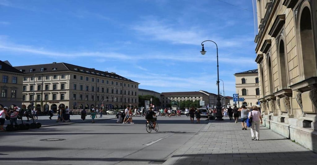 Top Walking Tours to Explore Germany’s Historic Landmarks