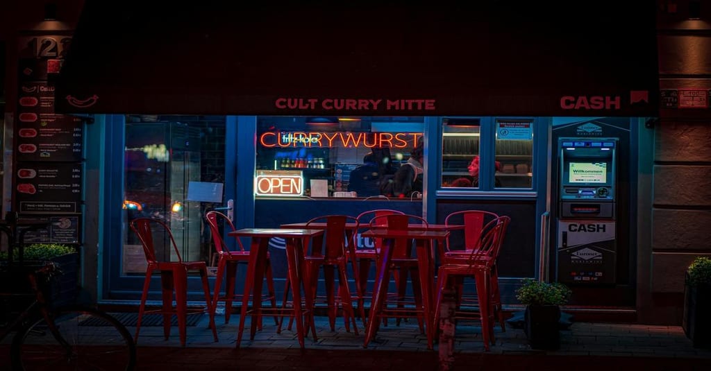 Berlin’s Street Food Revolution: From Döner Kebab to Vegan Currywurst
